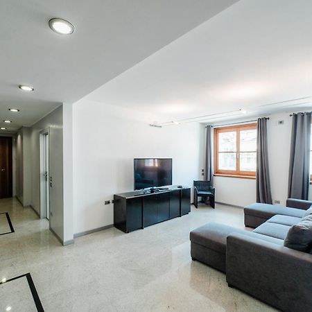 P&P Luxury Apartment Бергамо Екстер'єр фото